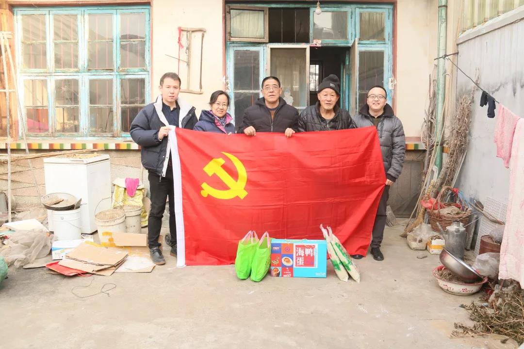 社會(huì)公益|德才集團(tuán)探望膠州市困難群眾，慰問送溫暖，關(guān)懷暖人心(圖1)