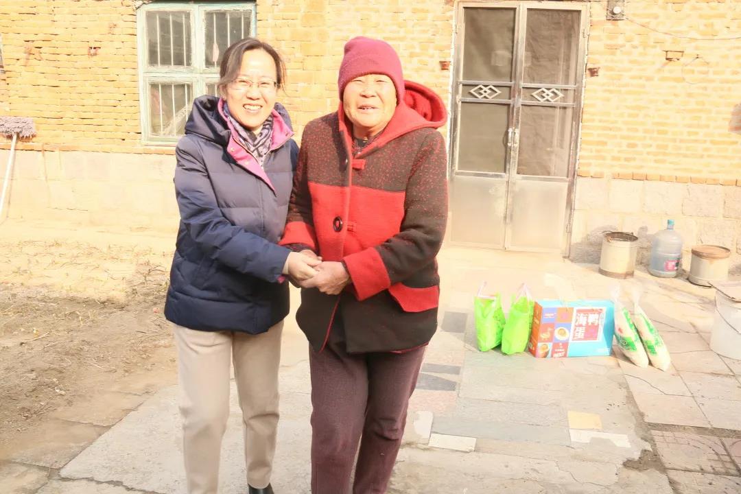 社會(huì)公益|德才集團(tuán)探望膠州市困難群眾，慰問送溫暖，關(guān)懷暖人心(圖2)